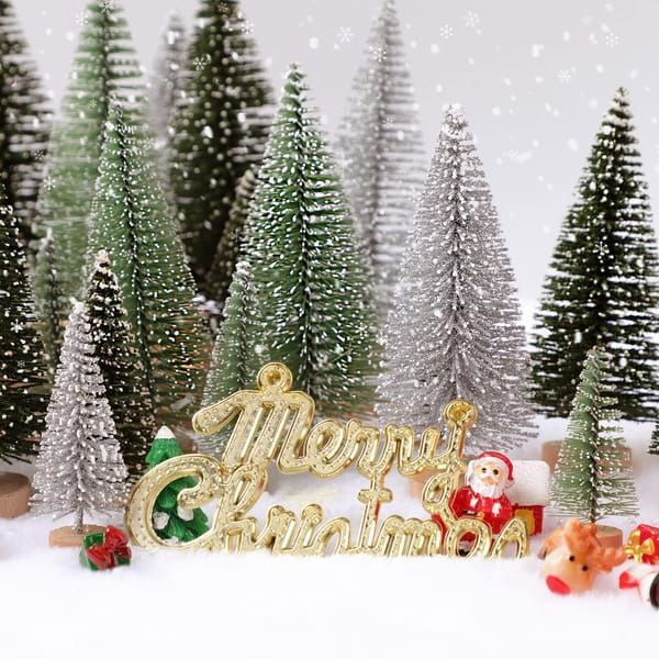 Mini Christmas Trees 30-Piece Set Christmas Decorations Festive Decor Holiday - Green - Size 01