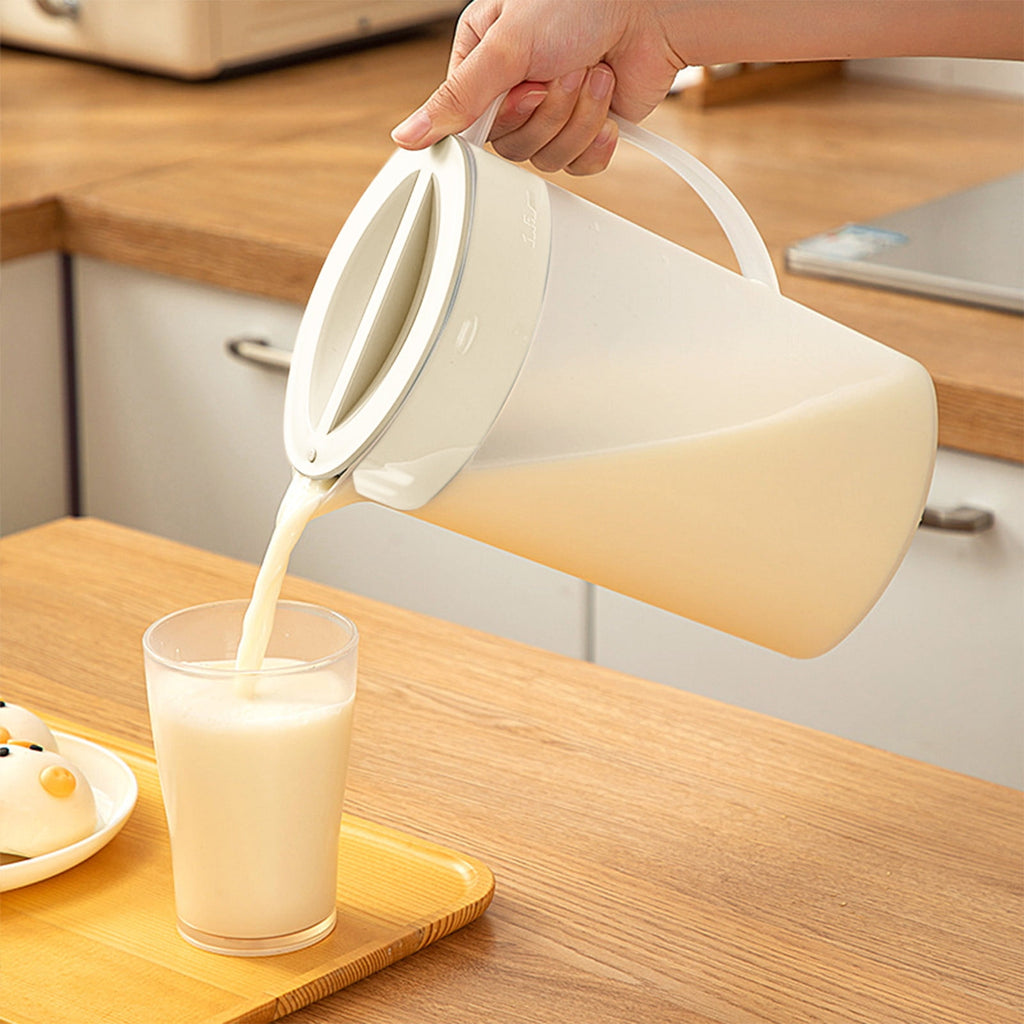 Water Pitcher with Lid, 2 L Plastic Pitcher for Tea & Juice Water, Hot/Cold Water Jug, Tea Pitcher, Juice Pitcher, 13.5 x 7.2 x 4.7 Inch Z-8-White