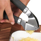 Stainless Steel Garlic Press Rocker, Garlic Mincer With Studs, Heavy Duty Garlic Chopper, Effective Garlic Peeler, Easy to Clean Kitchen Gadget for Minced Garlic, Dishwasher Safe 【Best Seller】E