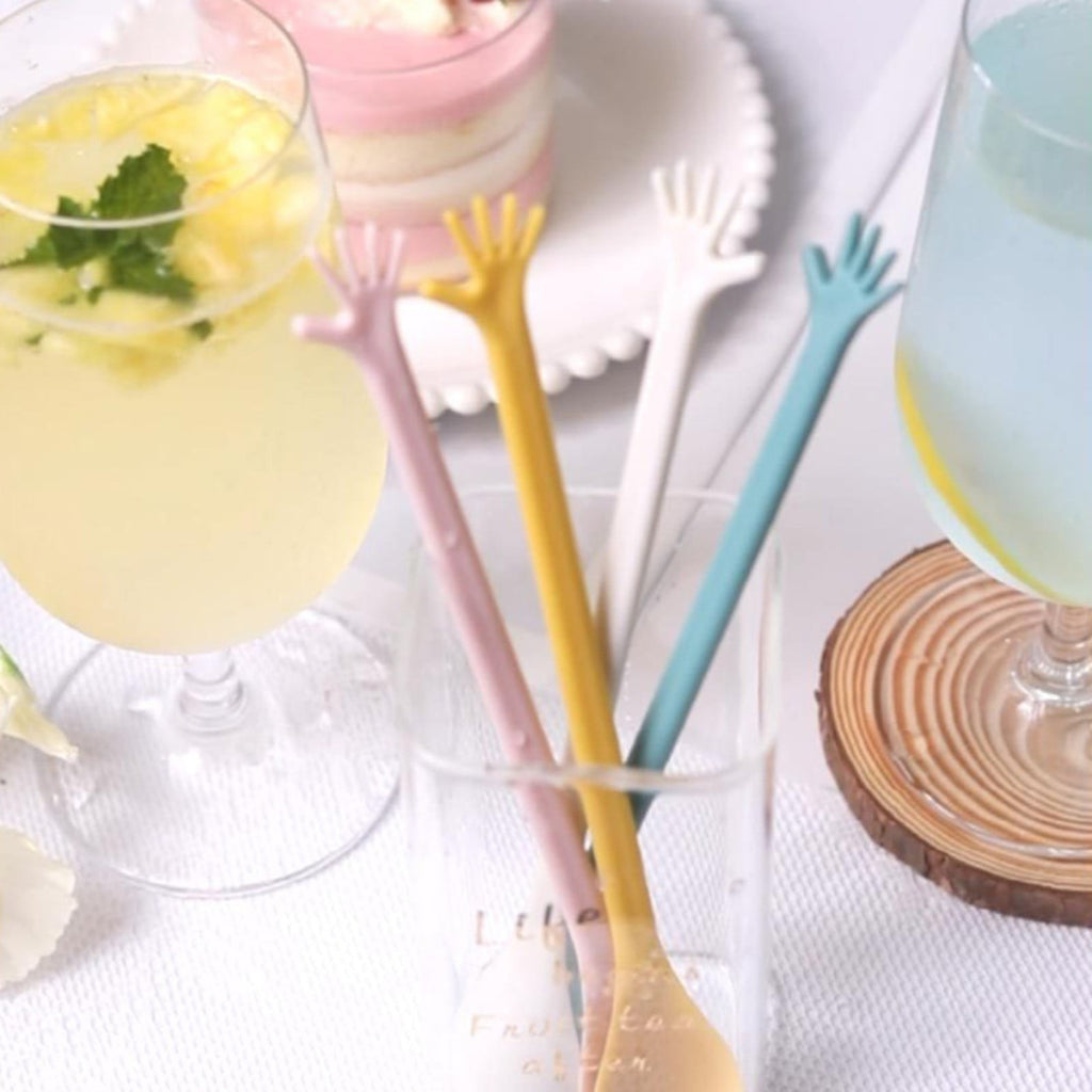 Made of Plastic, 4 Spoons Once for All Sale! Long Handle Spoons Latte Machiatto Tall Iced Tea Ice Sundae Coffee Tea or Hot Stirring Long Drink Spoons Camouflage