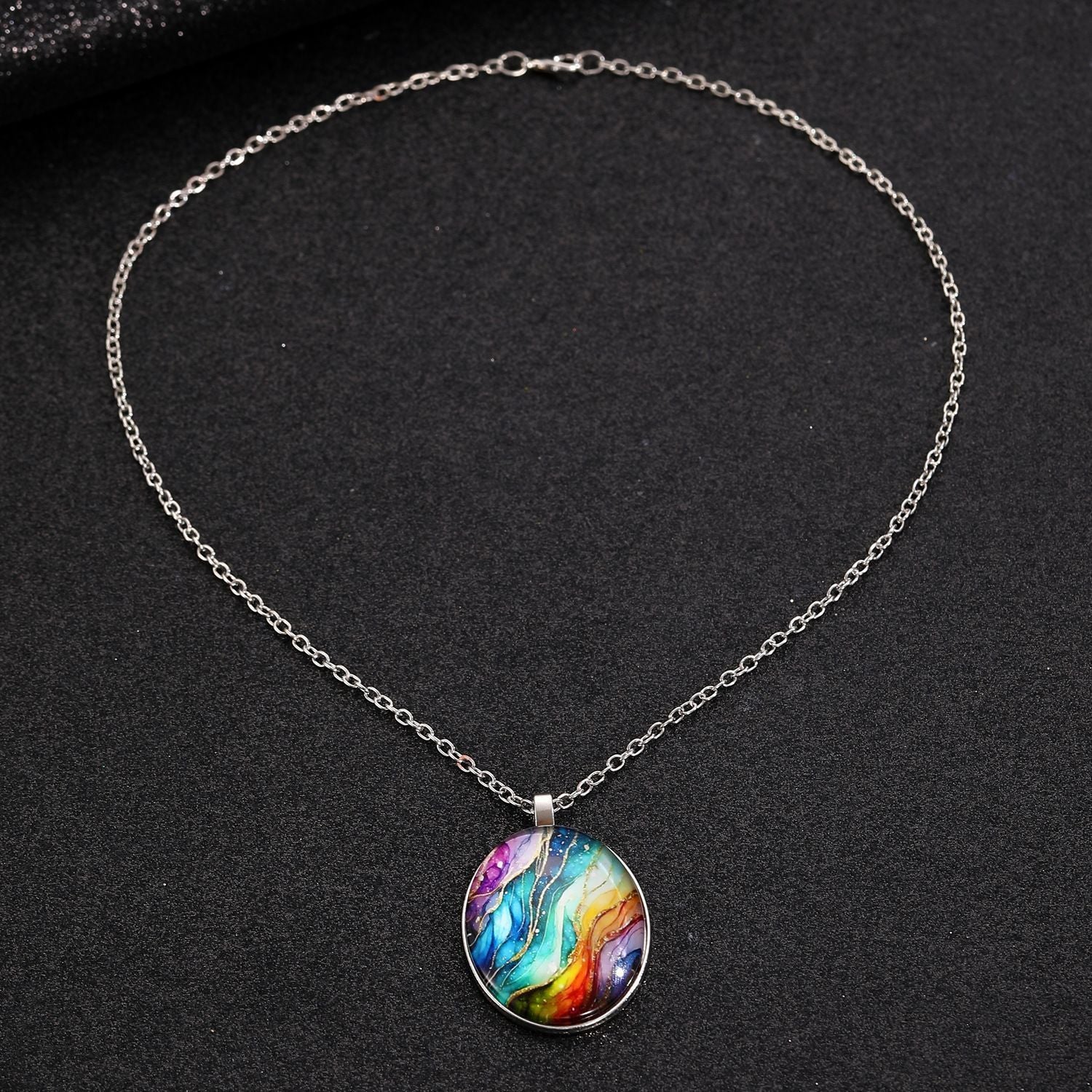 Retro Oval Cabochon Glass Alloy Necklace, Silver Tone Plating, Ideal Birthday Present For Date Night Outing