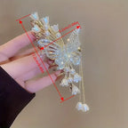 【Alloy Butterfly Tassel Claw Clip】 Fully Rhinestone-Encrusted Lily-of-the-Valley Pearls, Cascading Metal Tassels, Perfect for Updos, Buns & Side Clips, Wedding Party Luxury Socialite Style.