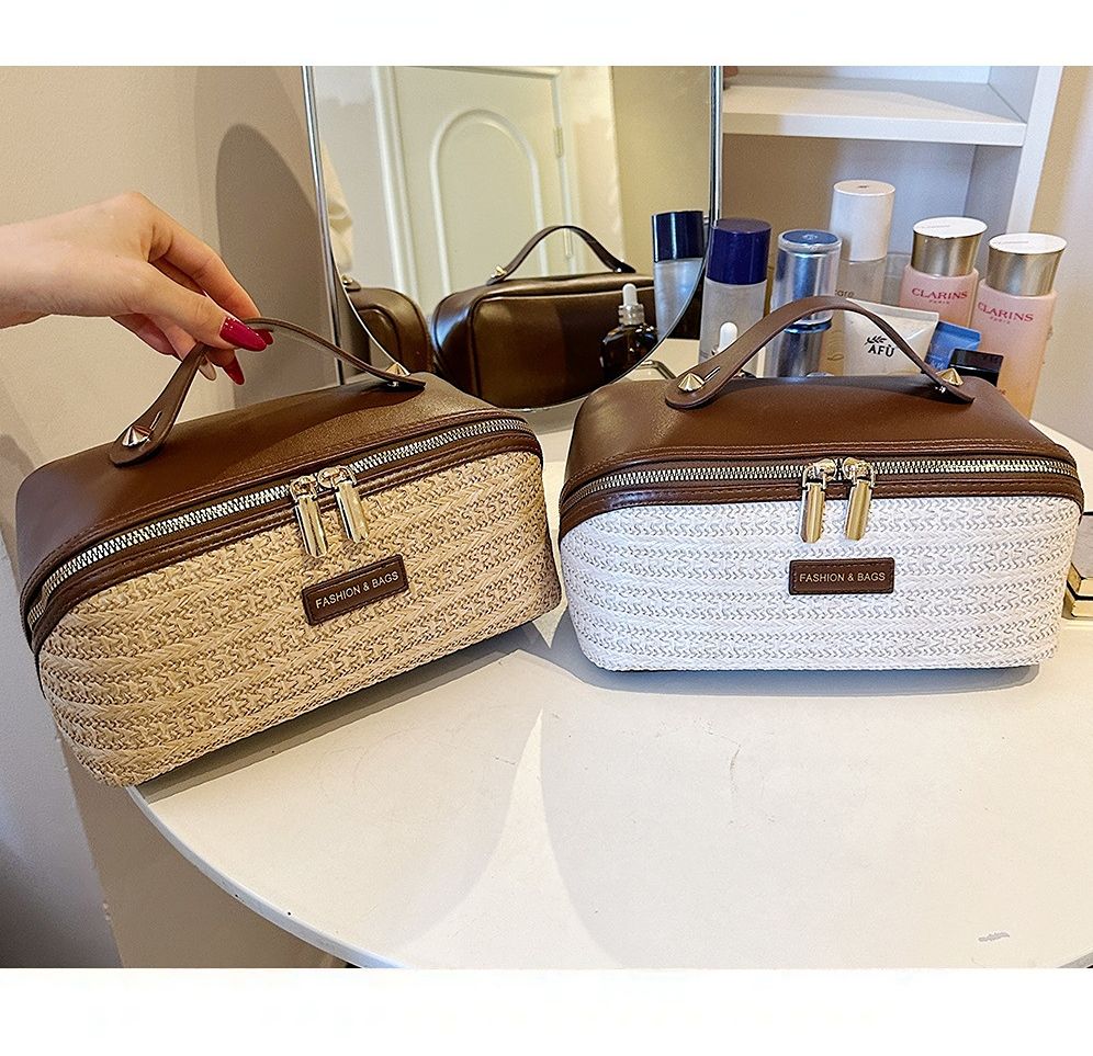 PU Large Capacity, Your Perfect Travel Companion — Stylish & Versatile Three-Dimensional Makeup Bag./Straw white