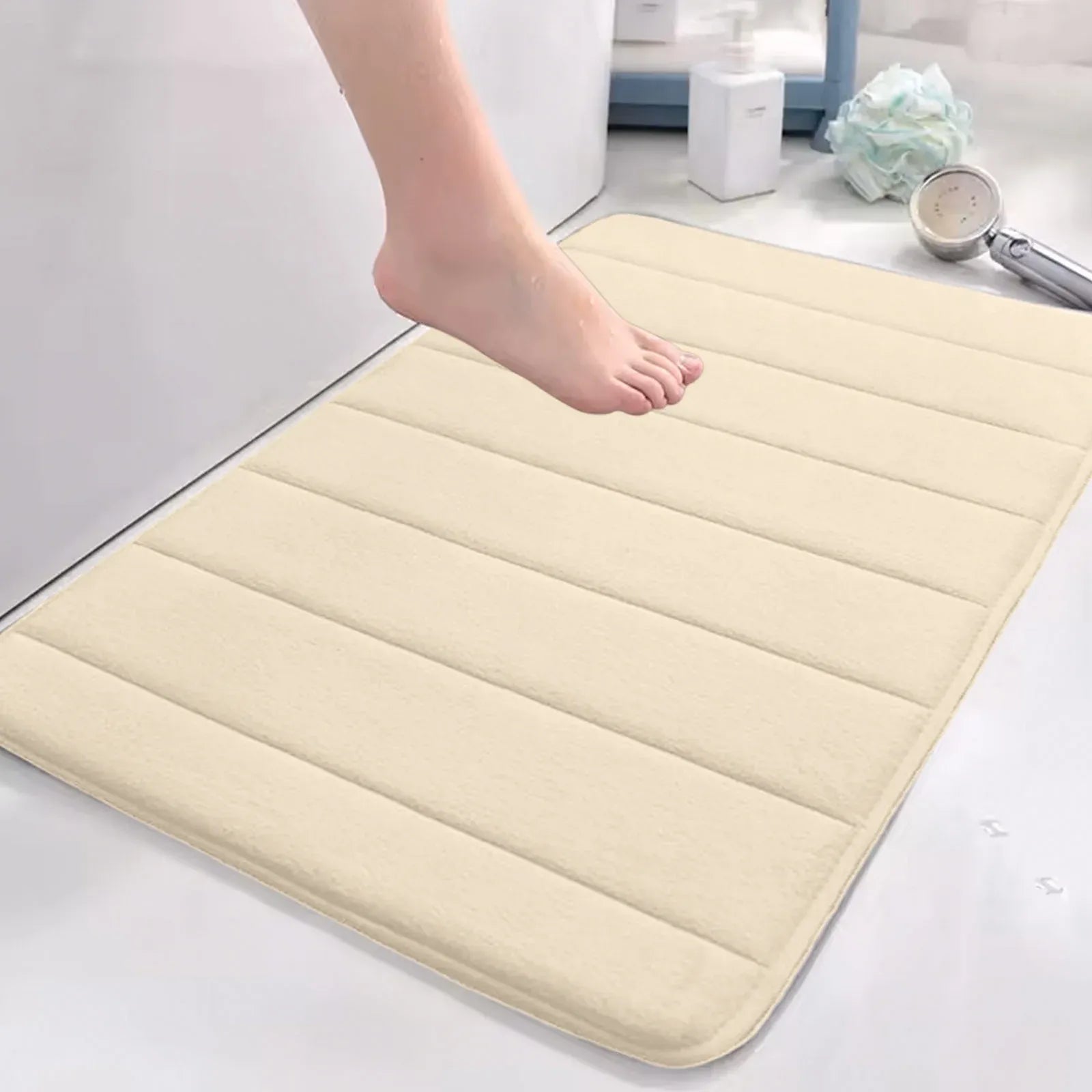 White Non Slip Absorbent Bathroom Rug, Extra Soft Machine Washable Bath Mat for Tub and Shower, 24 x 16 in