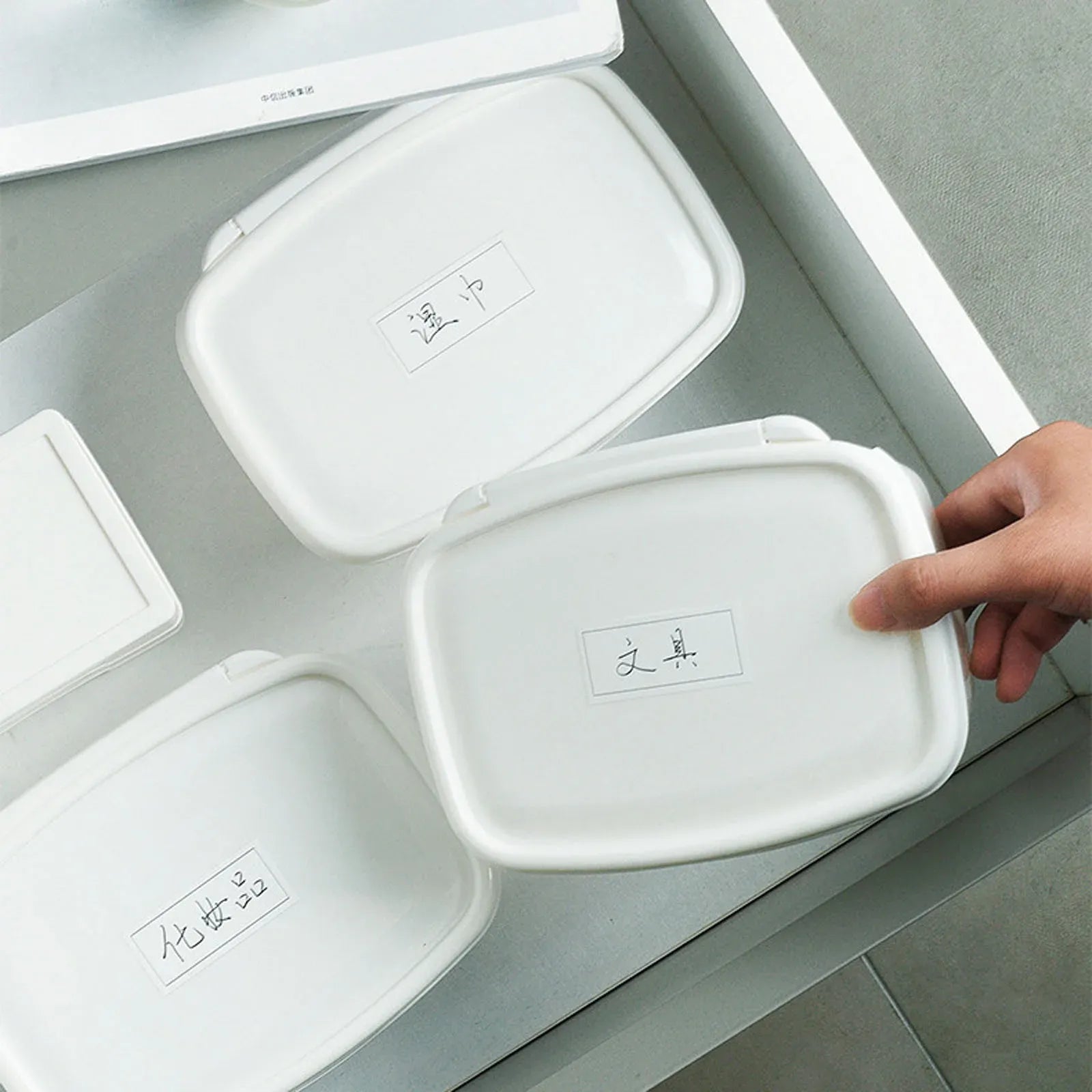Wipes Dispenser Container With Sealing Lid, Keeps Wipes Fresh, 7 x 2.9 x 5.2 in