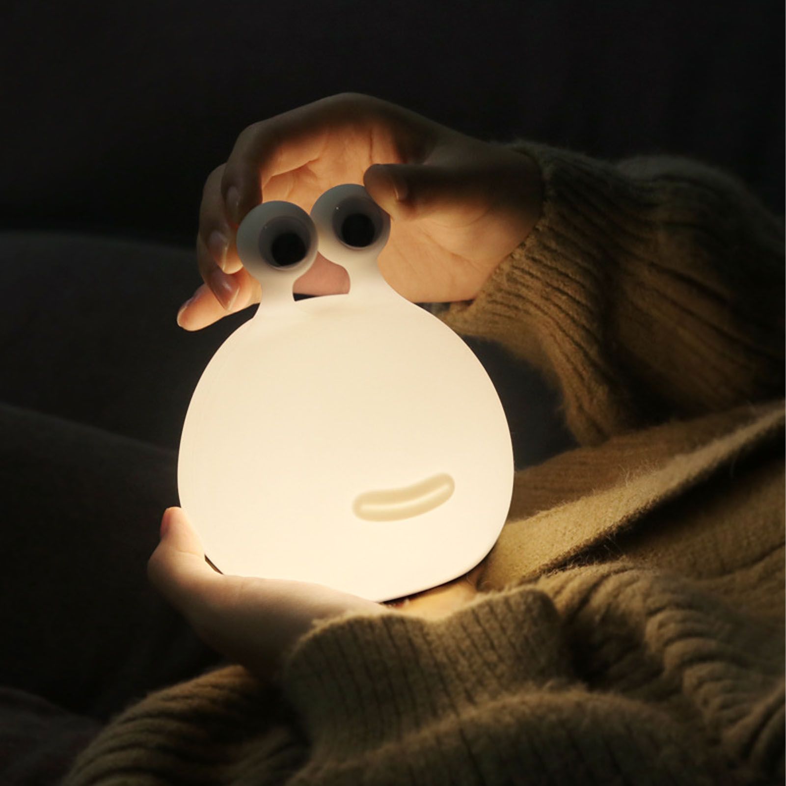 Slug Night Light Cute Cartoon Animal Bedside Lamp Silicone Night Light for Breastfeeding Baby Kids Teens