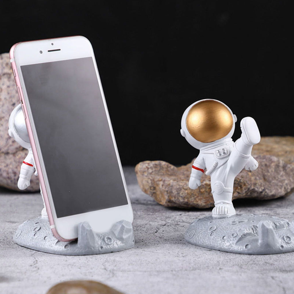 Cute Cartoon Cell Phone Stand Synthetic Resin Desktop Astronaut Ornament for Home Office Car Decor Kung Fu Astronaut Cell Phone Bracket (Gold)