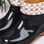 Womens Rain Boots Fashion Antiskid Short Rain Boot Round Head Radian PVC Plastic Rain Boots Black Padded 39