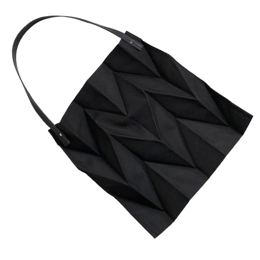 Reusable Tote Bag Large Capacity Fashion Polyline Design Shopping Cloth Bag for Home Travelling Office Black