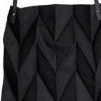 Reusable Tote Bag Large Capacity Fashion Polyline Design Shopping Cloth Bag for Home Travelling Office Black