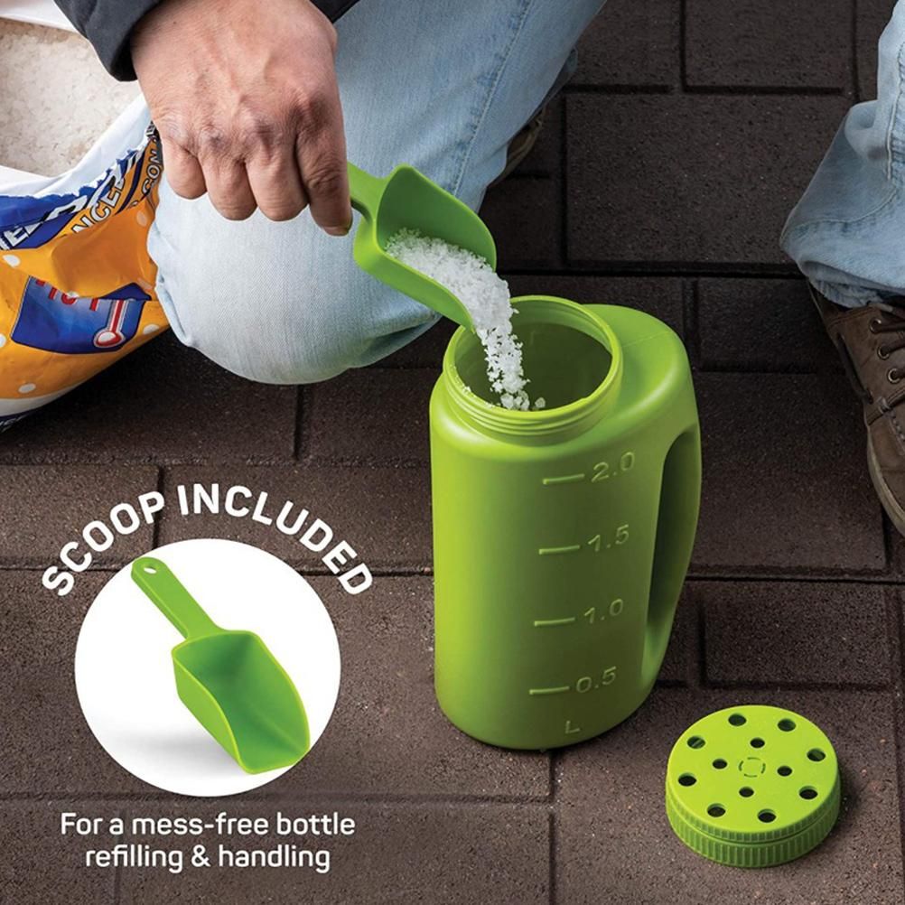 Hand Held Adjustable Watering Jug Fertilizer Bottle Fertilizer Salt Spreader With Shovel