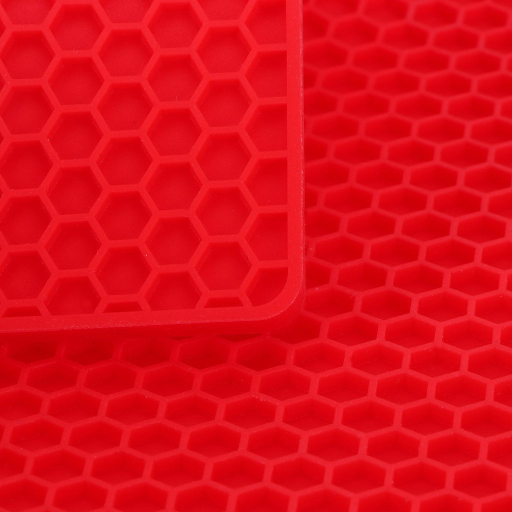 Insulation Pad Food Grade Silicone Pad AntiScalding Thickened Microwave Oven Mat for Kitchen Use(Red )