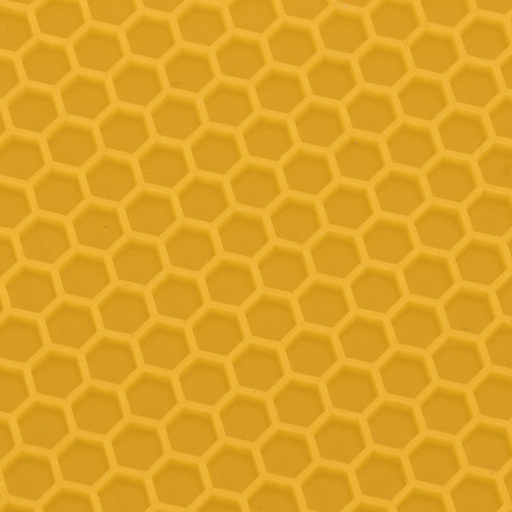 Insulation Pad Food Grade Silicone Pad AntiScalding Thickened Microwave Oven Mat for Kitchen Use(Yellow )