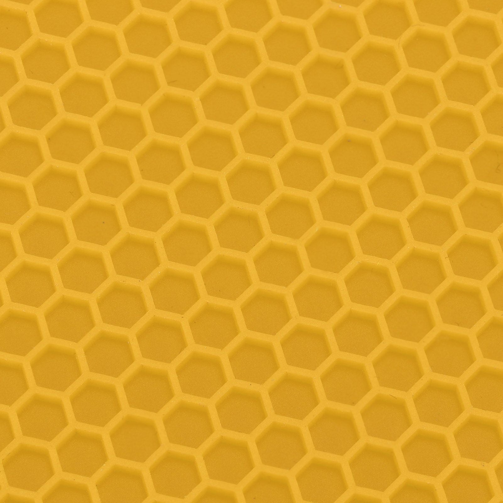 Insulation Pad Food Grade Silicone Pad AntiScalding Thickened Microwave Oven Mat for Kitchen Use(Yellow )
