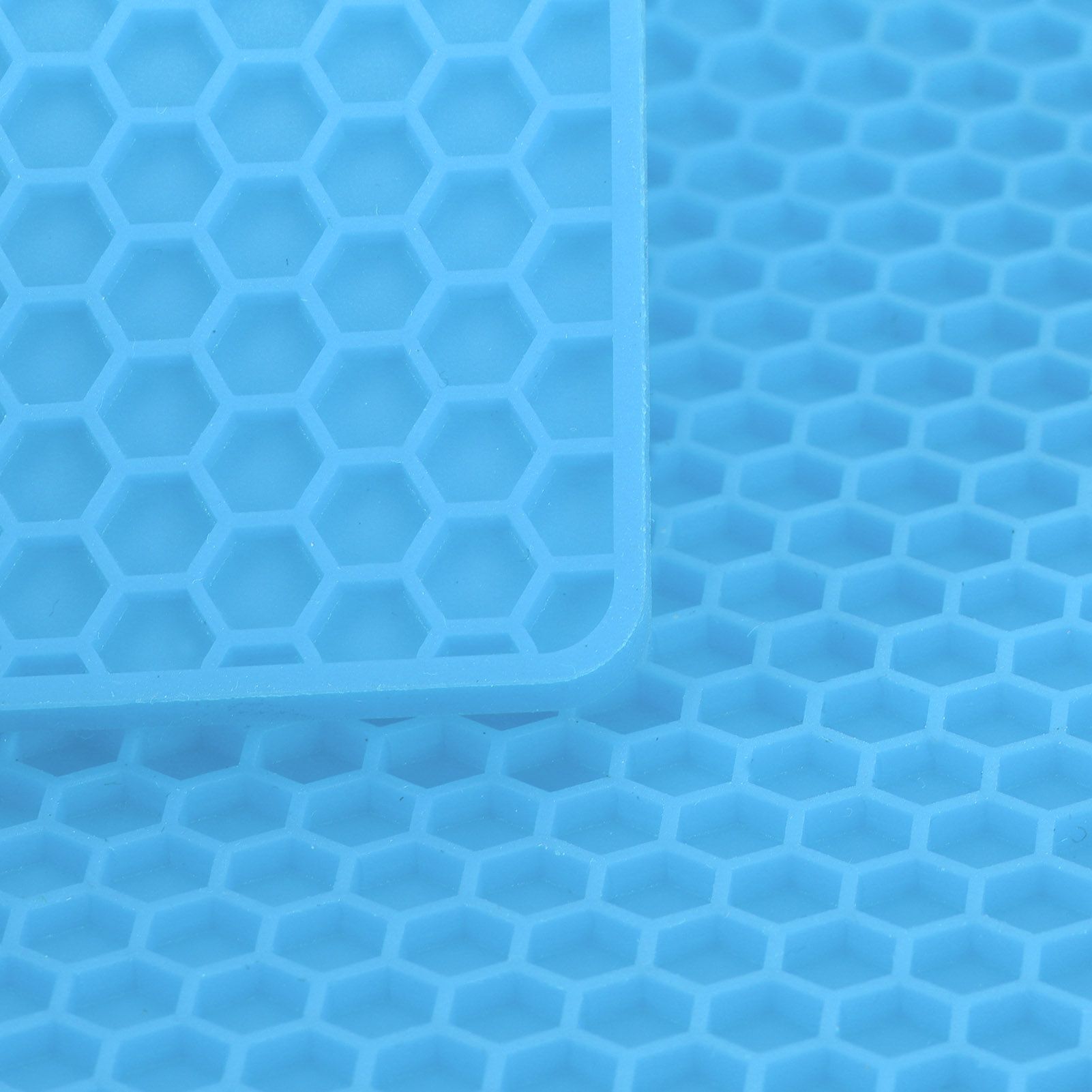 Insulation Pad Food Grade Silicone Pad AntiScalding Thickened Microwave Oven Mat for Kitchen Use(Blue )