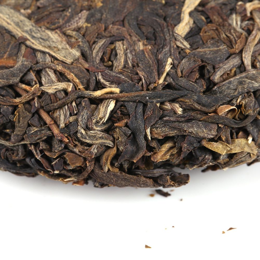 Chinese Yunnan Raw Cake Pu er Tea Healthy Pu'erh for Family Friends 100g