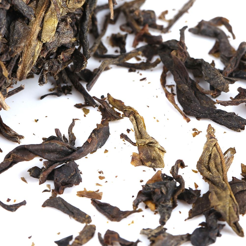 Chinese Yunnan Raw Cake Pu er Tea Healthy Pu'erh for Family Friends 100g