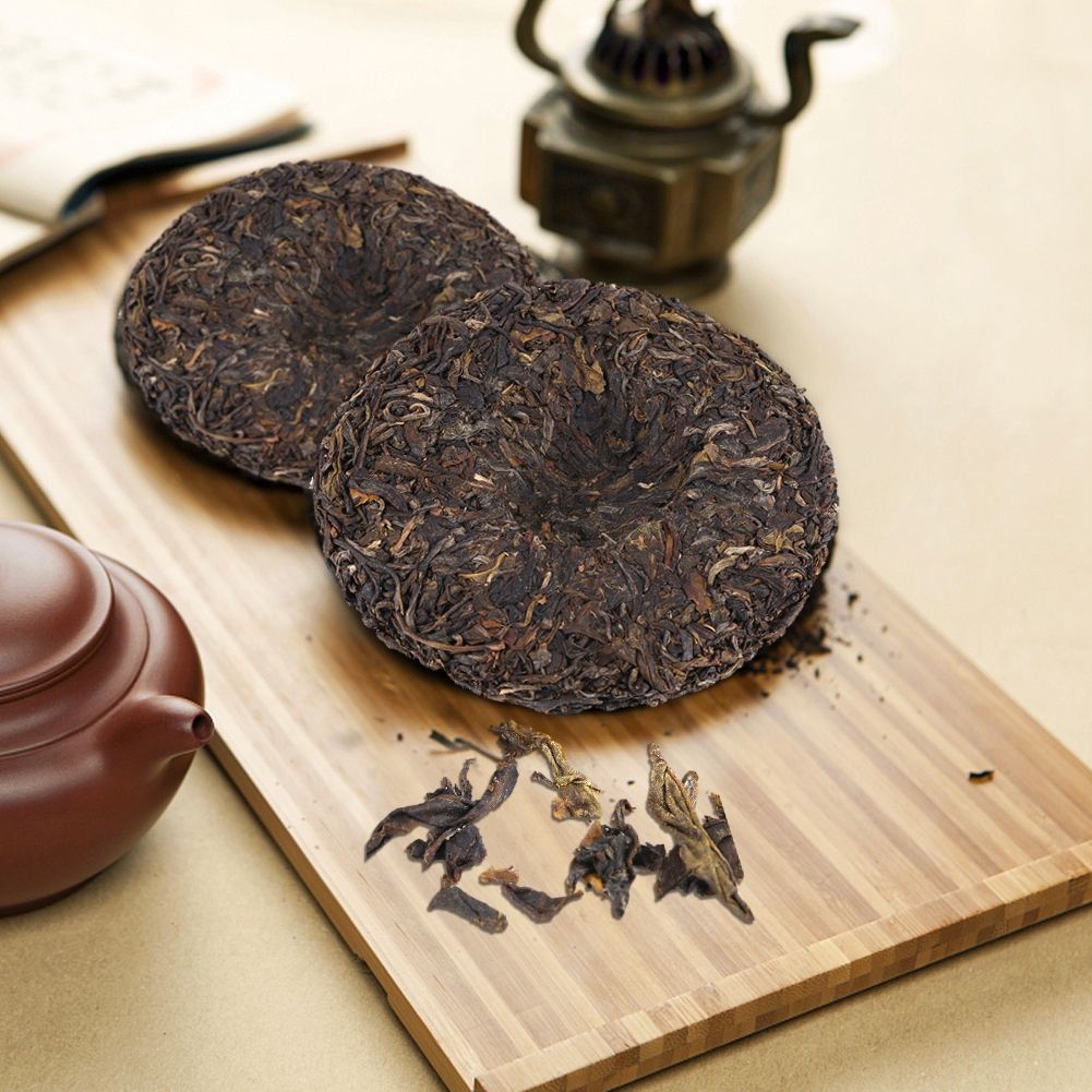Chinese Yunnan Raw Cake Pu er Tea Healthy Pu'erh for Family Friends 100g