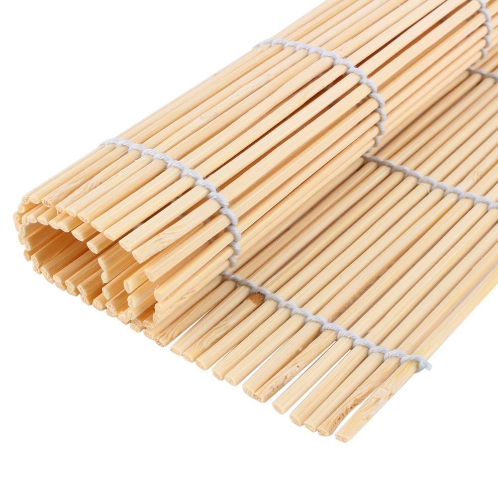 DIY Sushi Rolling Maker Roller Bamboo Material Mat Maker And A Rice Paddle Set
