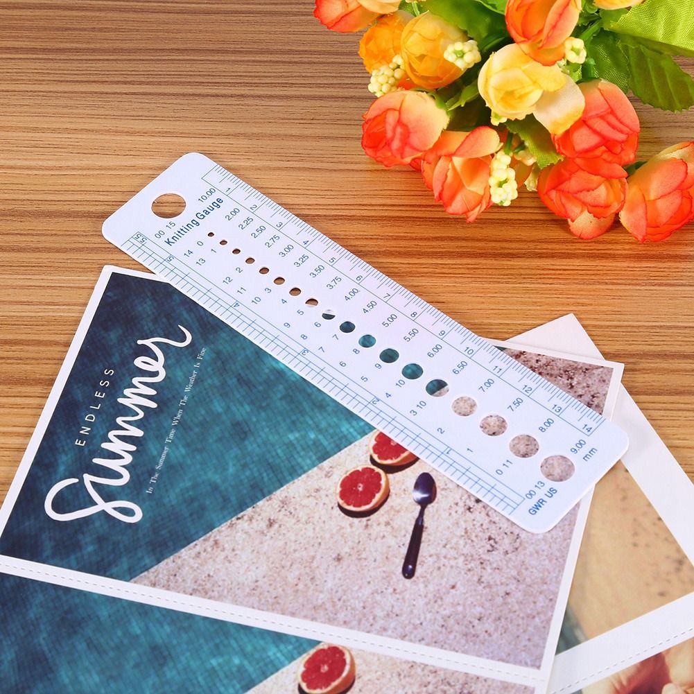 Plastic Knitting Needle Gauge Ruler Inch cm Sewing Tools US UK Canada Sizes 2-10mm