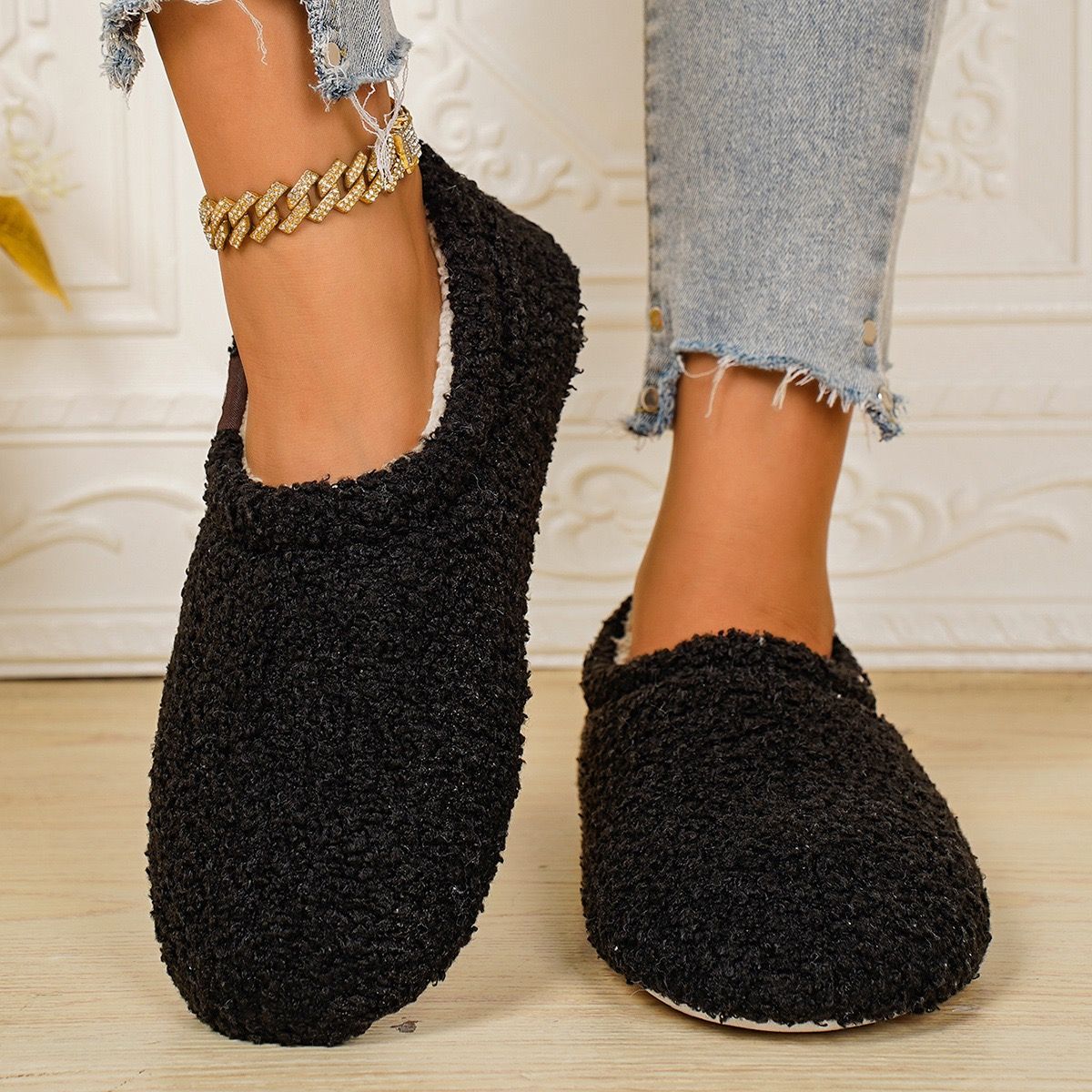 Cozy Winter House Slippers for Women – Thick Fleece-Lined, Slip-On Heel Support, Non-Slip Sole for Warm Indoor Comfort (L(40-41), Grey)