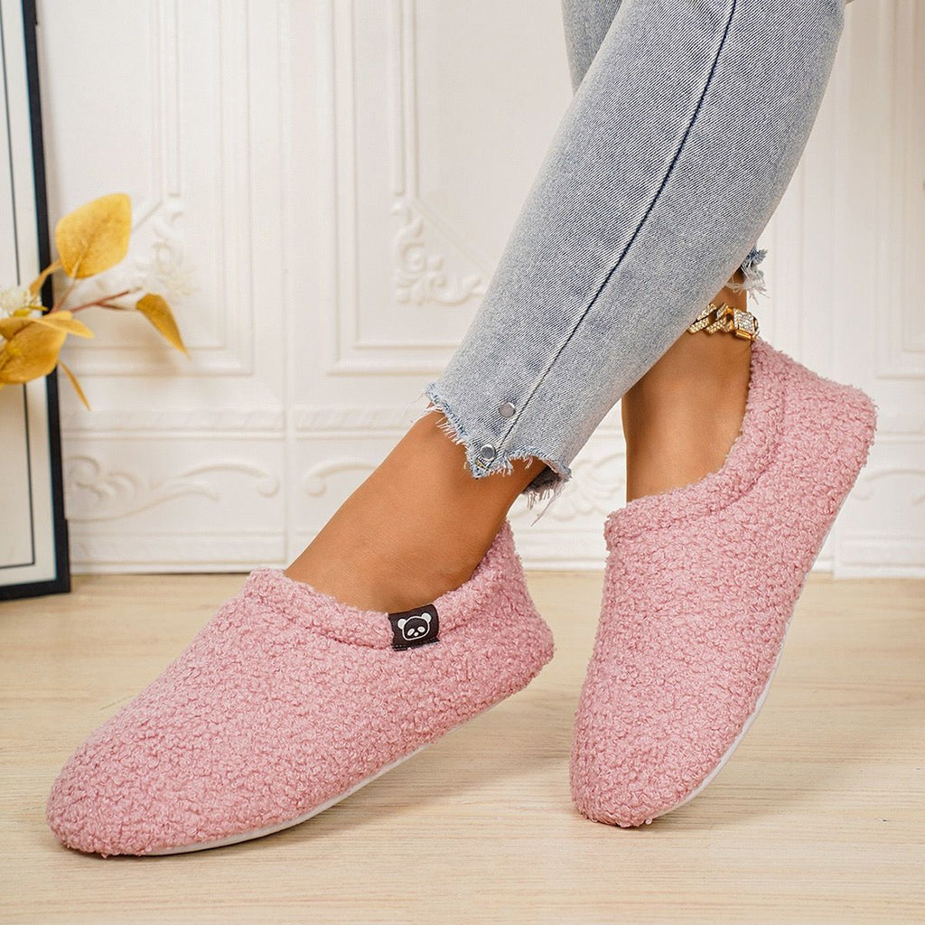 Cozy Winter House Slippers for Women – Thick Fleece-Lined, Slip-On Heel Support, Non-Slip Sole for Warm Indoor Comfort (M(38-39), Black)