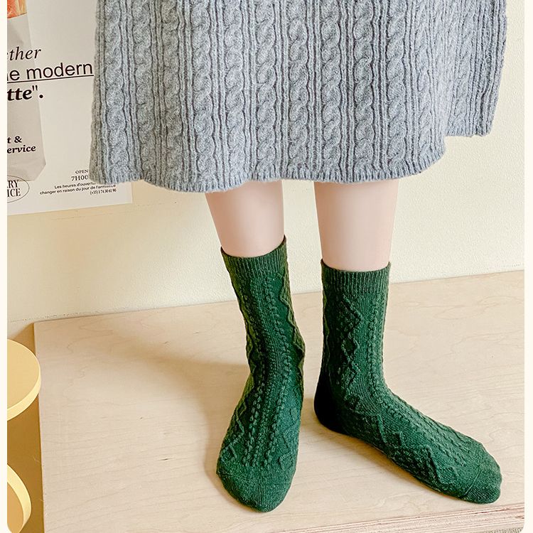 4 Pairs Women’s Wool Blend Socks Mixed Colours Soft Warm Thick Mid Calf Socks for Autumn Winter