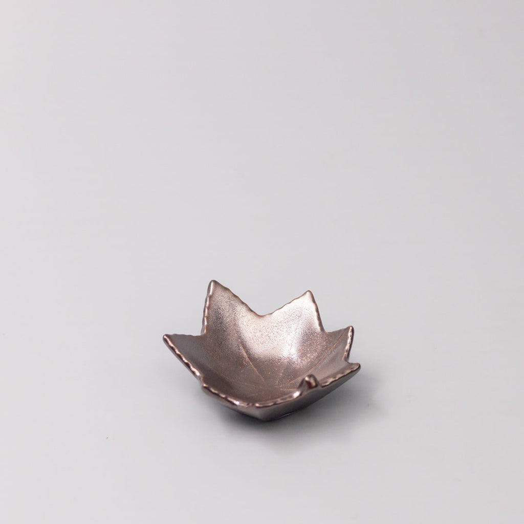 Sauce Dish Maple Leaf 6cm Metallic Lustre Glaze