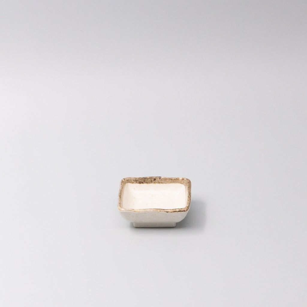 Y2472 Sauce Dish Square 7cm Flax Glaze