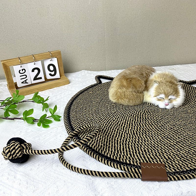 Purple Durable Cat Scratching Mat with Attached Toy Ball - Washable and Multi-Functional, Ideal for Cats' Scratching and Sleeping - 50cm Diameter